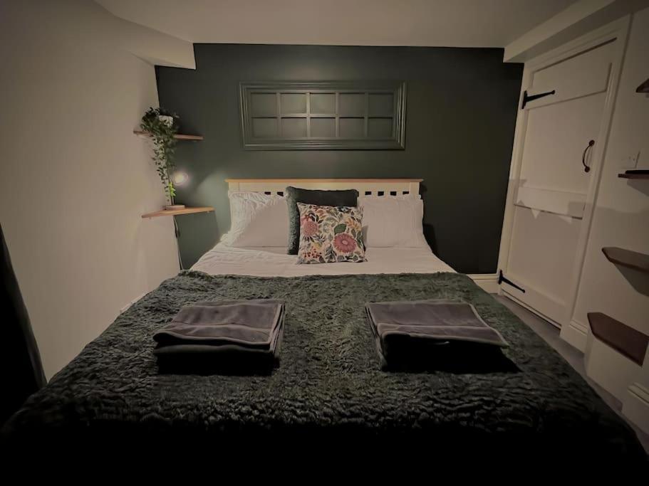 Period Apartment, Great Views, In Heart Of Town. Bradford-On-Avon Exteriör bild