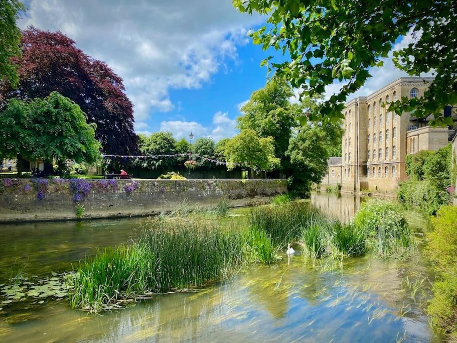 Period Apartment, Great Views, In Heart Of Town. Bradford-On-Avon Exteriör bild